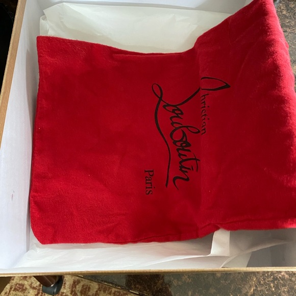 Sold! - Picture 5 of 5